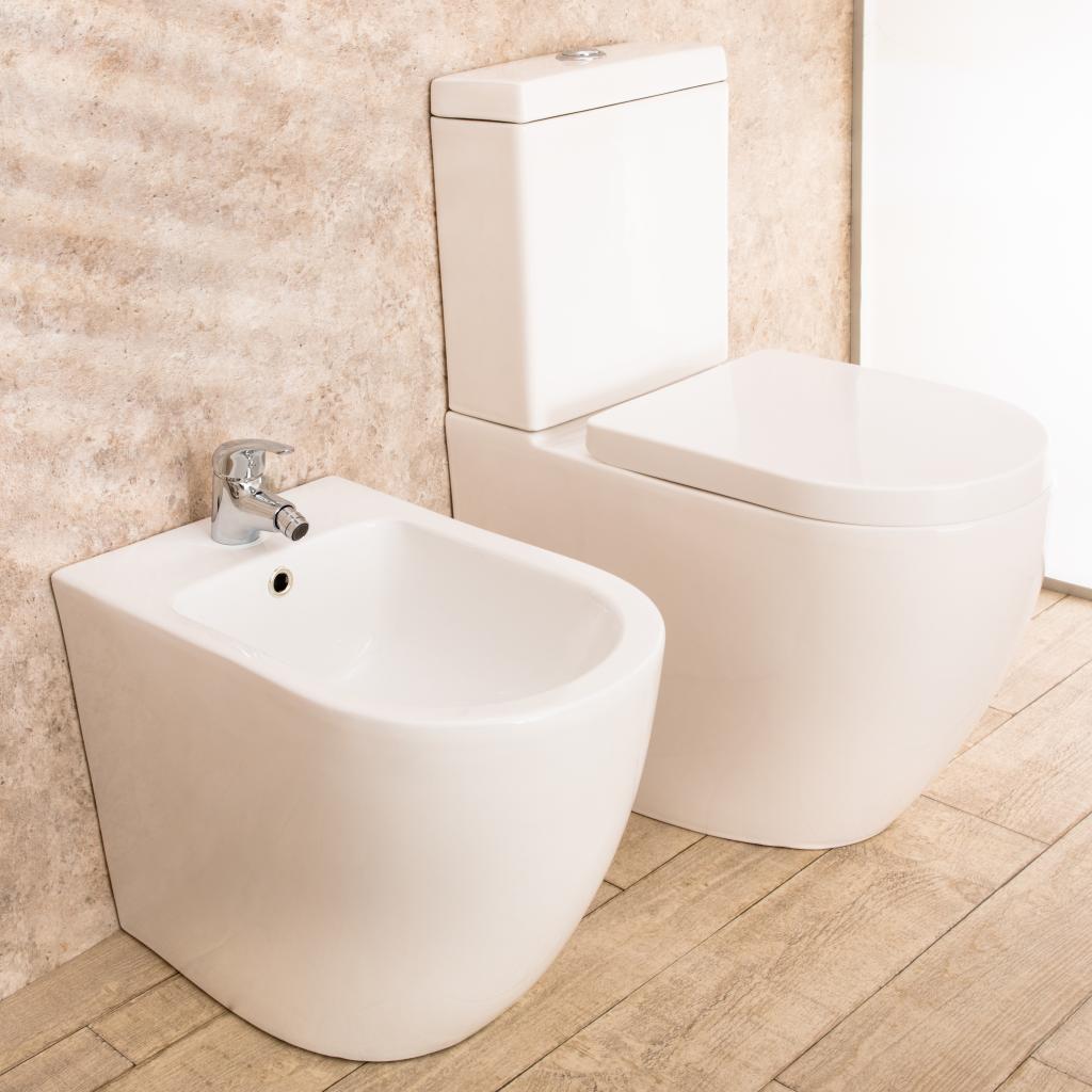 Bidet Import For Me Sanitari Bagno Round Filo Parete in Ceramica WC con Sedile